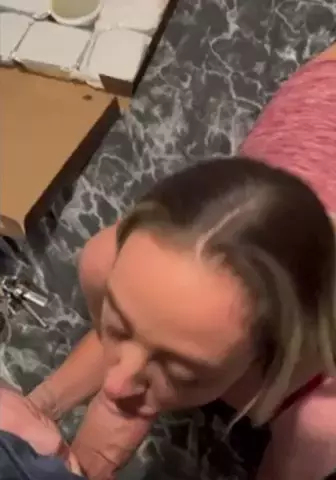 I met this girl like 2 days ago and she couldn’t even wait to eat 💦🍆🤤🥴🥴😍