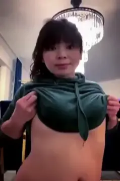 Sexy Asian milf
