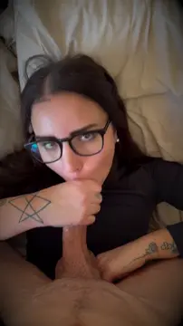Meet this slut a few hours ago! Link for UK dating in Bio!😈
